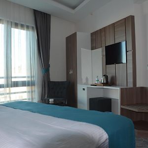 Winter City Hotel