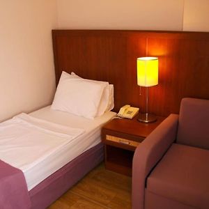 Avisos Hotel And Apartment